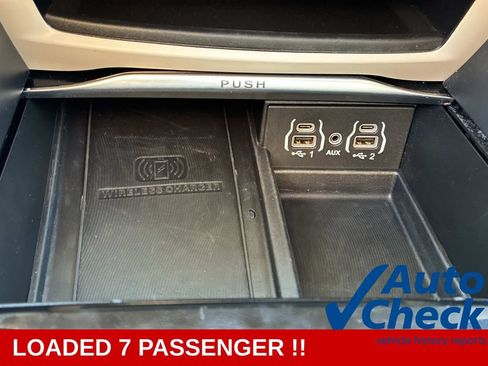 Used 2024 Chrysler Pacifica Limited FWD image 34