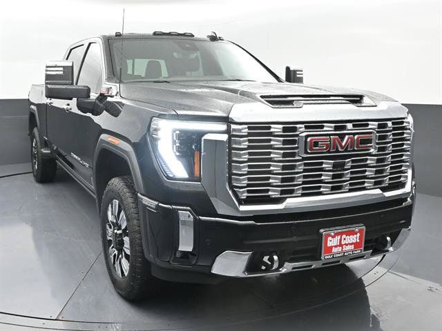 Used 2025 GMC Sierra 2500 Denali w/ Denali Reserve Package AWD/4WD image 3