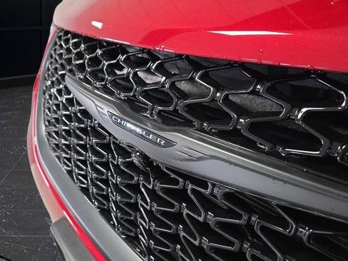 New 2026 Chrysler Pacifica Limited w/ S Appearance Package image 40