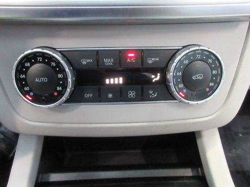 Used 2015 Mercedes-Benz ML 350 4MATIC image 36