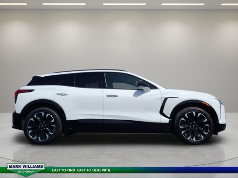 Used 2024 Chevrolet Blazer EV RS AWD/4WD image 2