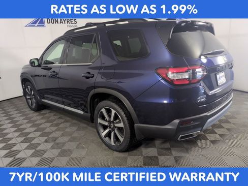 Certified 2023 Honda Pilot Elite image 3
