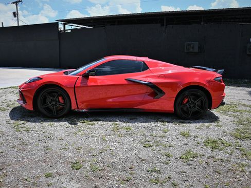 Used 2022 Chevrolet Corvette Stingray Convertible w/ Z51 Performance Package RWD image 6
