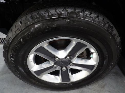 Used 2020 Jeep Wrangler Unlimited Sahara w/ Dual Top Group image 32