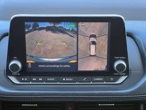 Used 2021 Nissan Rogue SL image 18