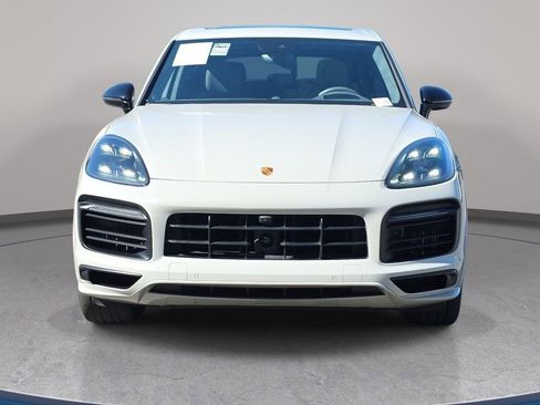 Used 2023 Porsche Cayenne GTS AWD/4WD image 3