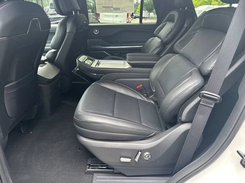 New 2026 Lincoln Navigator Reserve w/ Jet Appearance Package AWD/4WD image 20