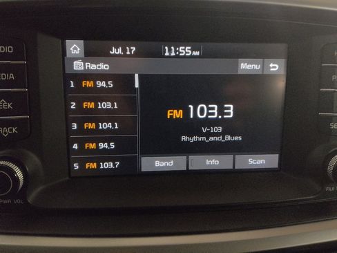 Used 2020 Kia Sorento LX FWD image 25