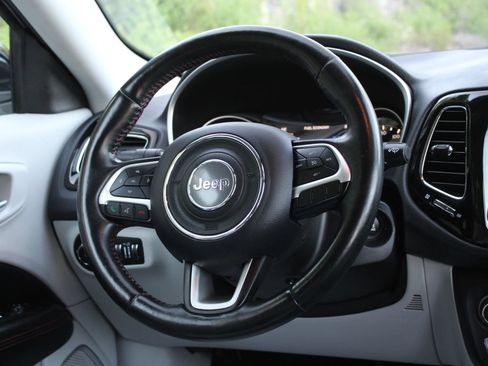 Used 2018 Jeep Compass Limited w/ Navigation Group AWD/4WD image 20