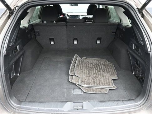 Used 2023 Subaru Outback Premium image 6