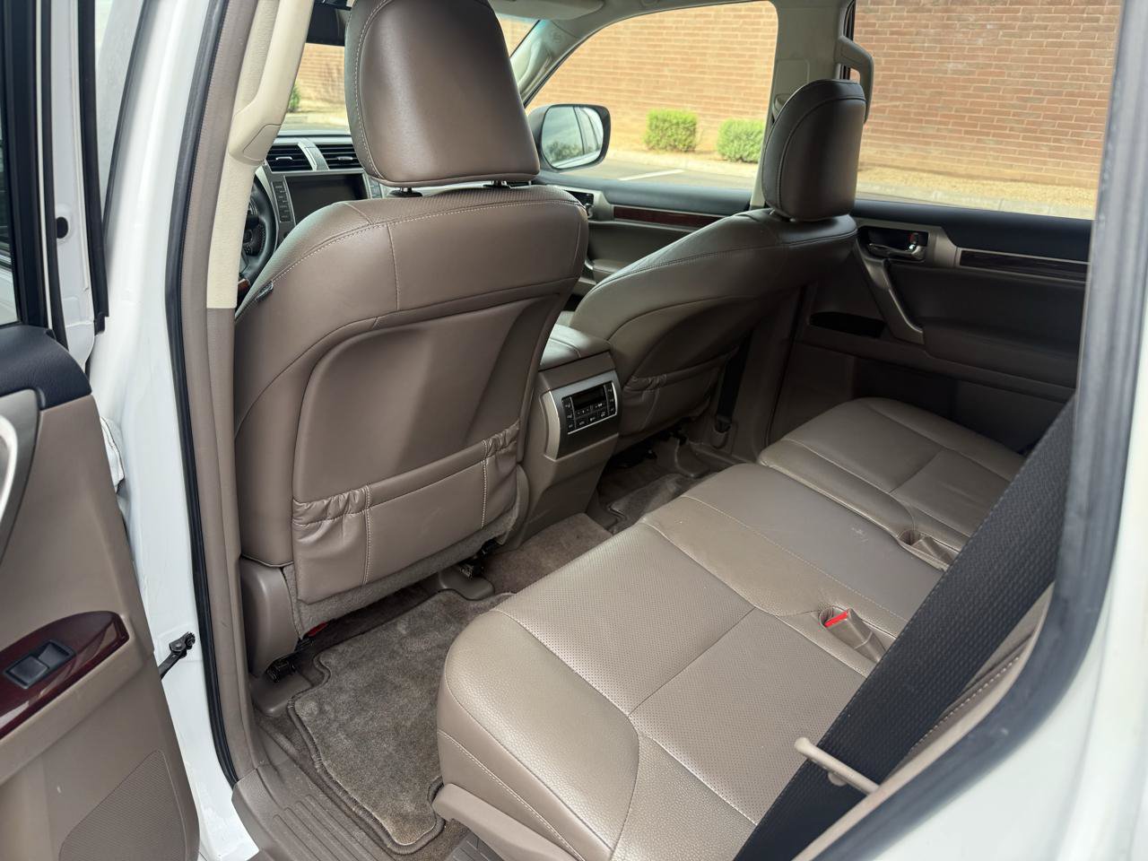Used 2017 Lexus GX 460 Premium w/ Premium Package AWD/4WD image 14