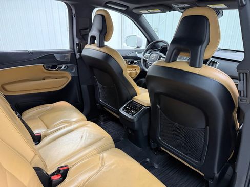 Used 2021 Volvo XC90 T6 Inscription w/ Advanced Package image 18