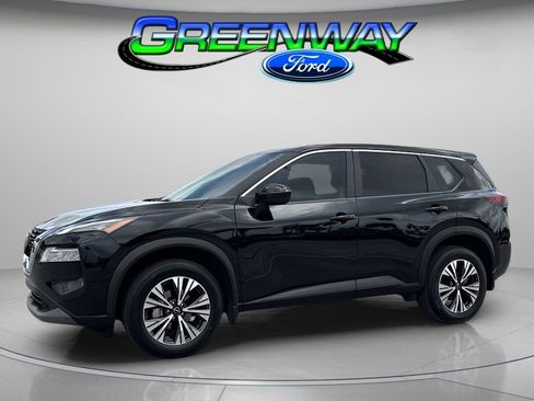 Used 2023 Nissan Rogue SV image 1