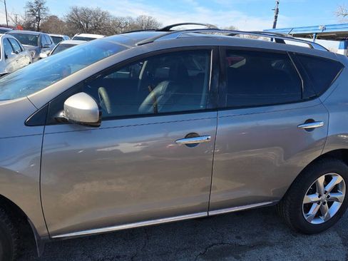 Used 2010 Nissan Murano SL w/ Leather Pkg image 2