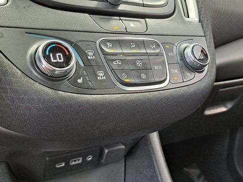 Used 2024 Chevrolet Malibu LT image 17