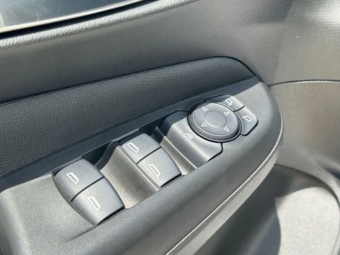 Used 2024 Buick Envista Preferred w/ Advanced Safety Package FWD image 21