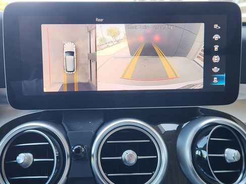Used 2022 Mercedes-Benz GLC 300 image 17