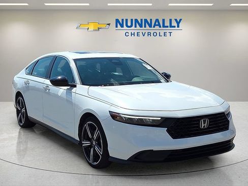Used 2024 Honda Accord Sport image 7