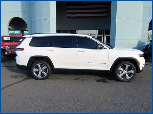 Certified 2021 Jeep Grand Cherokee L Limited w/ Trailer Tow Group (B) image 2