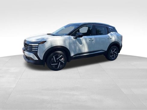 New 2026 Nissan Kicks SV w/ SV Premium Package FWD image 9