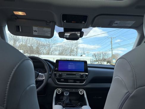 Used 2026 Toyota Grand Highlander XLE image 26