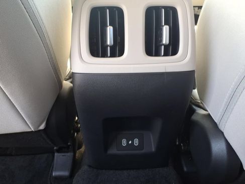 Used 2025 Hyundai Tucson SEL FWD image 14
