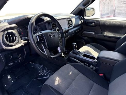 Certified 2023 Toyota Tacoma TRD Off-Road AWD/4WD image 12