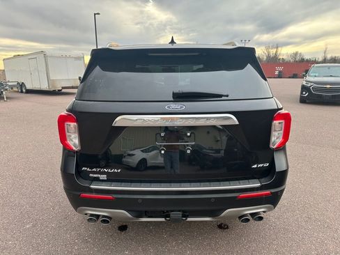 Used 2024 Ford Explorer Platinum w/ Technology Package image 39