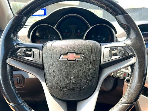 Used 2015 Chevrolet Cruze LT FWD image 9