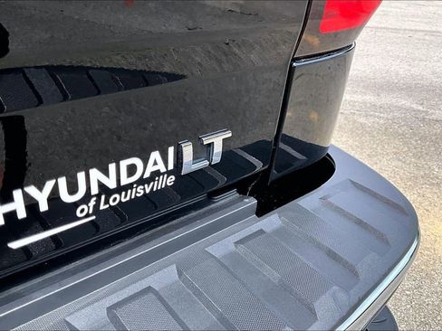 Used 2018 Chevrolet Silverado 1500 LT w/ All Star Edition AWD/4WD image 9