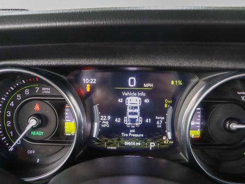 Used 2022 Jeep Wrangler Unlimited Sahara w/ Cold Weather Group image 17