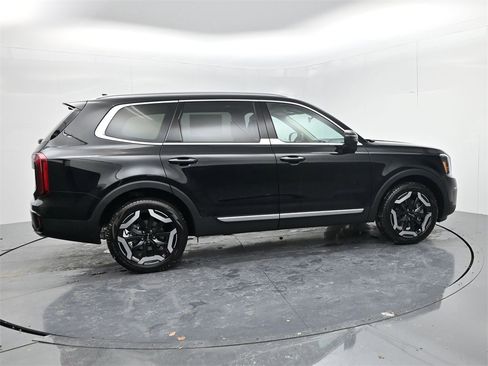 New 2025 Kia Telluride S image 8