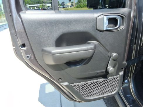 Used 2021 Jeep Wrangler Unlimited Sport AWD/4WD image 23