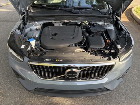 Certified 2023 Volvo XC40 B5 Plus w/ Protection Package Premier AWD/4WD image 36