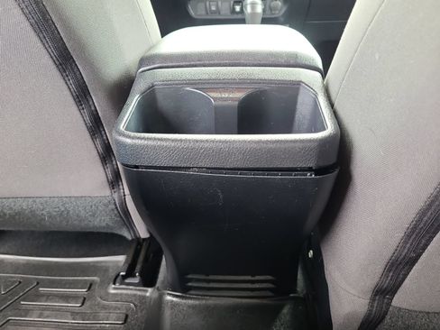 Used 2019 Toyota Tacoma TRD Sport AWD/4WD image 29