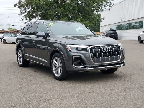 Used 2025 Audi Q7 3.0T Premium Plus AWD/4WD image 7