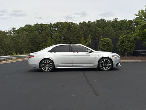 Used 2019 Lincoln Continental Select FWD image 5
