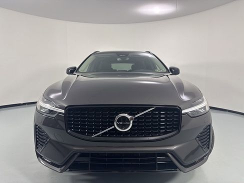 Used 2024 Volvo XC60 B5 Plus w/ Climate Package AWD/4WD image 2