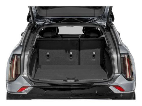 Certified 2025 Cadillac Optiq Luxury 2 w/ LPO, Floor Liner Package image 13
