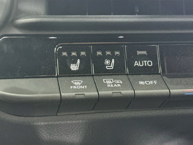 Certified 2025 Toyota Crown Signia AWD/4WD image 21