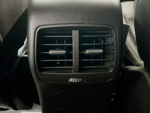 Used 2024 Ford Escape SE FWD image 18