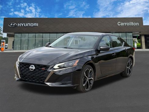 Used 2025 Nissan Altima 2.5 SR FWD image 1