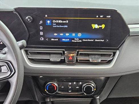 Used 2025 Chevrolet TrailBlazer LT image 13