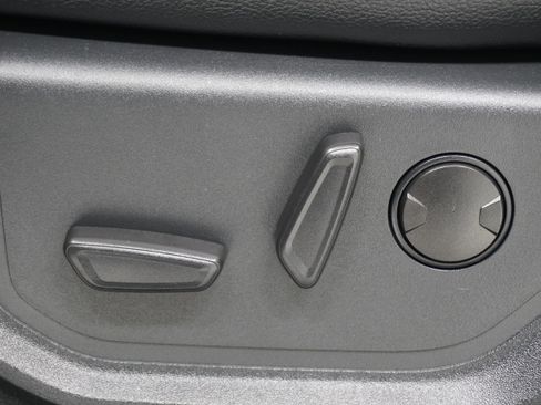 Used 2022 Ford F250 Lariat w/ Chrome Package image 16