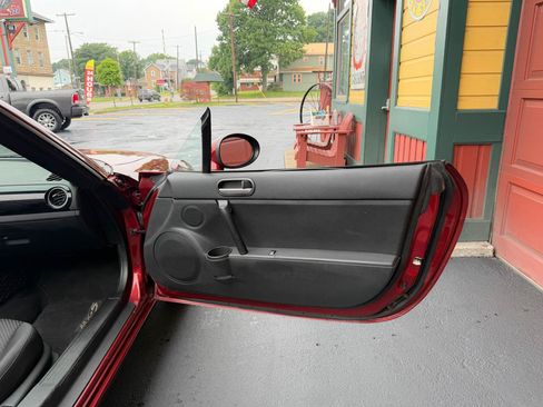 Used 2006 MAZDA MX-5 Miata Touring RWD image 26