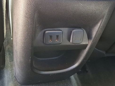 Used 2017 Chevrolet Colorado Z71 image 11