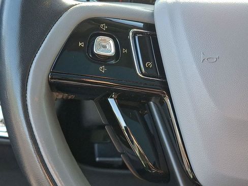 Used 2021 Lincoln Corsair FWD w/ Premium Package image 22