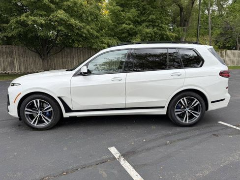 Used 2023 BMW X7 xDrive40i w/ M Sport Package AWD/4WD image 5