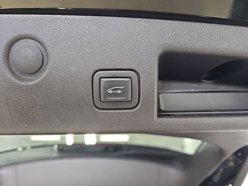 Used 2024 Chevrolet Equinox LT AWD/4WD image 17