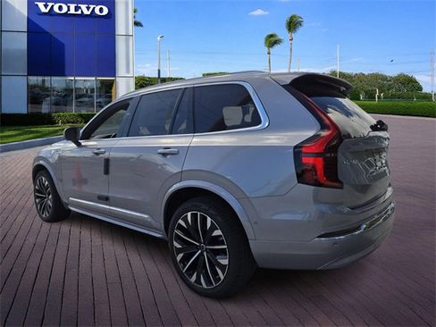 New 2026 Volvo XC90 T8 Plus image 5